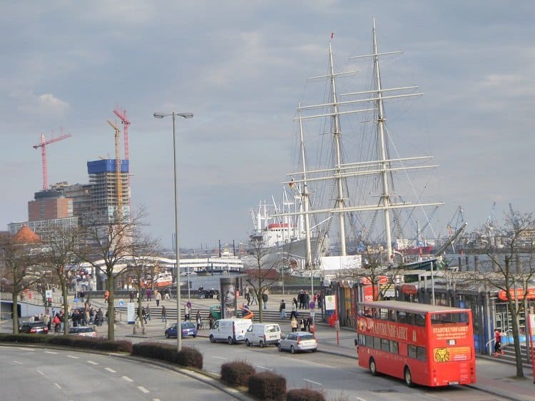 4 Port Discovering Hamburg: The City on the Water