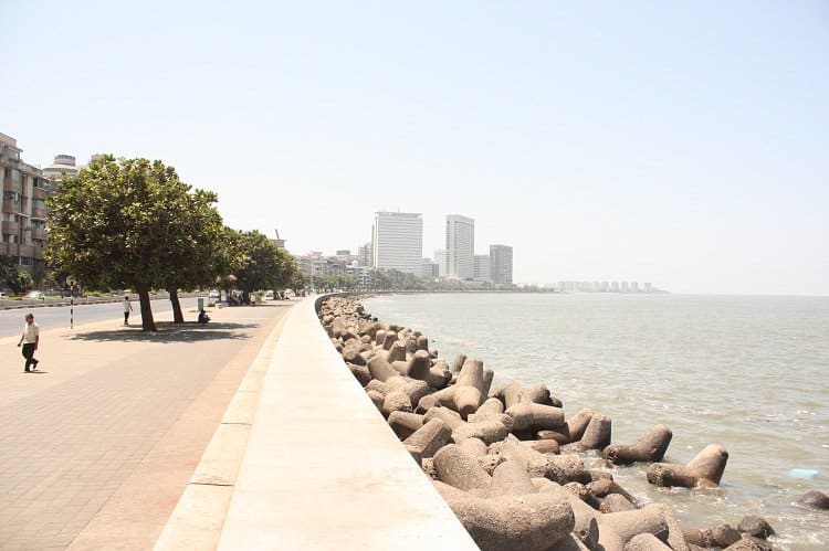 walking along marine drive walking along marine drive 20 & More Things To Do In South Mumbai
