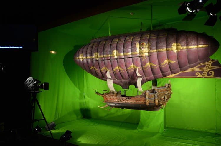Movie and Miniature Magic In Lyon airship miniature musee lyo Movie and Miniature Magic In Lyon