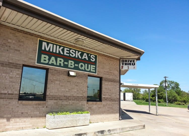 roadside bbq texas 125000 Roadside BBQ: Jerry Mikeskas, Columbus, TX